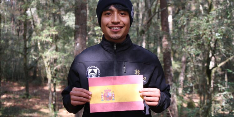 Estudiante de la UT de la Sierra Hidalguense logra beca internacional