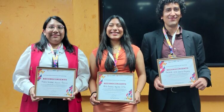 Estudiante de UTVAM gana primer lugar en declamación