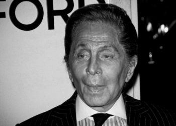 Muere Valentino Garavani, el "último emperador"’ del diseño, a los 93 años.