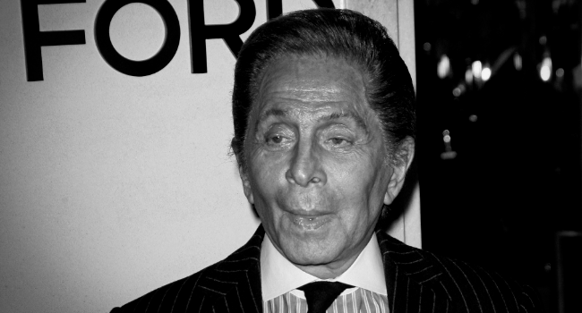 Muere Valentino Garavani, el "último emperador"’ del diseño, a los 93 años.