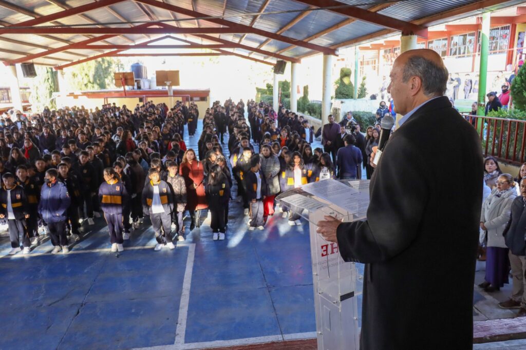 Natividad Castrejón encabeza regreso a clases en la Secundaria General No. 3