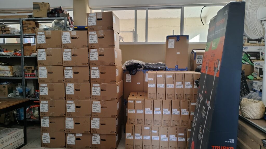 UPN Hidalgo recibe equipamiento para nueva aula de medios