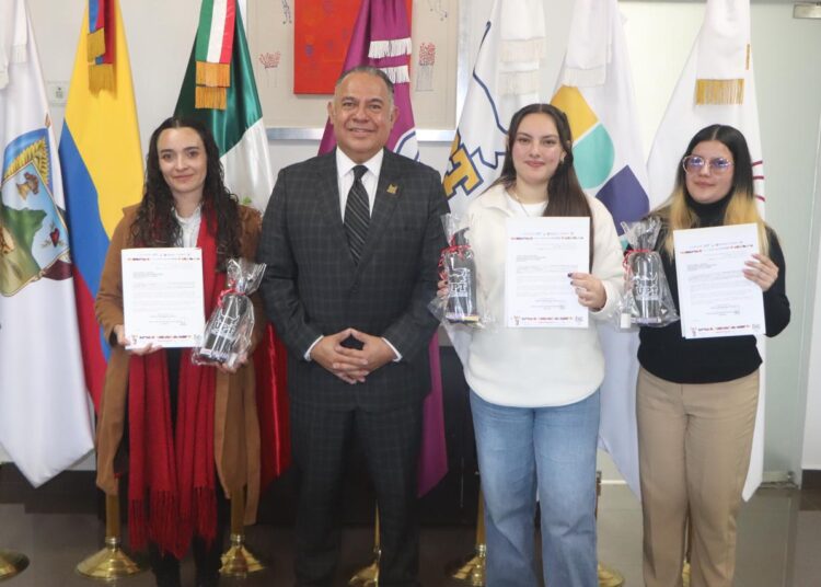 UPT recibe a estudiantes de Colombia en intercambio académico
