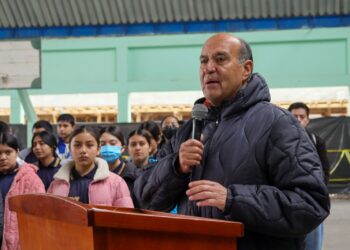 Supervisa Natividad Castrejón avance de módulo escolar en Mixquiahuala