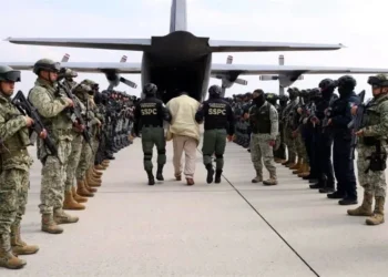 Tras tercera entrega, México y EU acuerdan acelerar entregas de líderes del narco