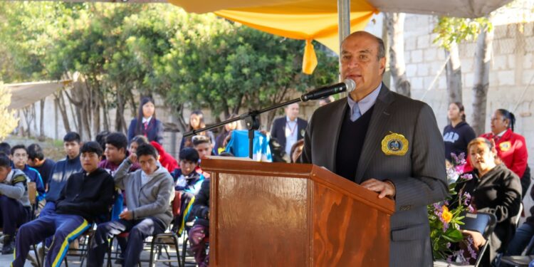 Conmemoran 30 aniversario de secundaria en Actopan