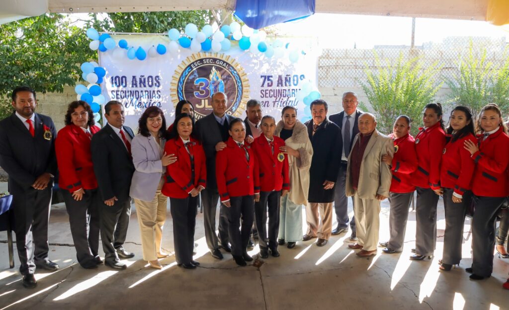 Conmemoran 30 aniversario de secundaria en Actopan