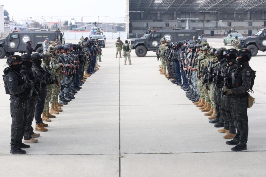 México traslada a EU a 37 reos, entre ellos el hermano del "El Mencho"