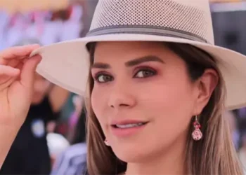 Liberan a secretaria de Grecia Quiroz, declara por homicidio de Carlos Manzo