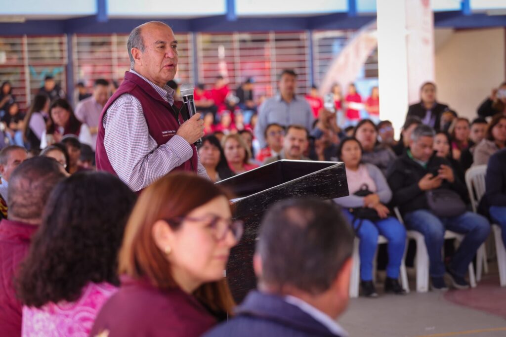 SEPH fortalece infraestructura educativa: entrega equipamiento en 30 aulas didácticas