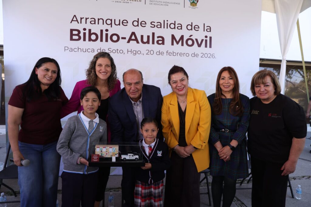 Natividad Castrejón pone en marcha Biblio Aula Móvil en Hidalgo