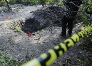 Hallan 33 cuerpos y 48 restos en fosa clandestina en Santa Cruz de Juventino Rosas, Guanajuato.