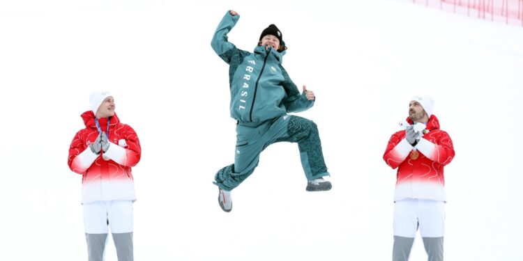 Juegos de Invierno: Lucas Pinheiro gana la primera medalla de oro para Brasil y LATAM.