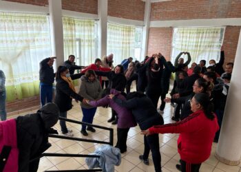 Capacitan a docentes en Pedagogía del Arte