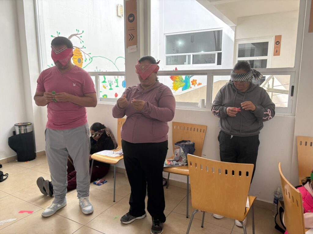 Capacitan a docentes en Pedagogía del Arte