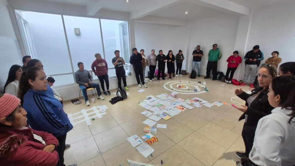 Capacitan a docentes en Pedagogía del Arte