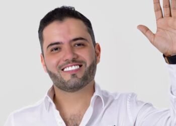 Detienen al alcalde de Tequila, por vínculos con el CJNG y extorsión a tequileras.