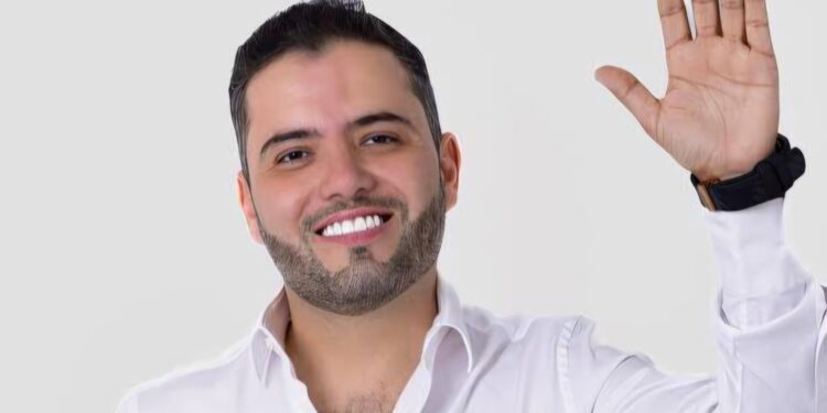 Detienen al alcalde de Tequila, por vínculos con el CJNG y extorsión a tequileras.