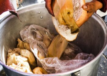 Niña da positivo a fentanilo tras comer tamales callejeros.