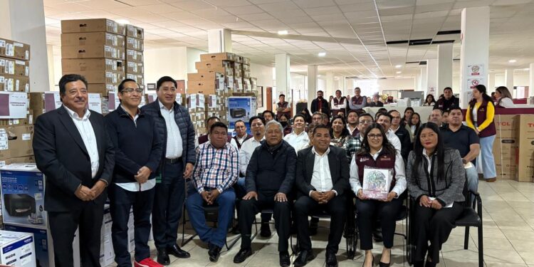 IHEA fortalece sus coordinaciones con nuevo equipamiento tecnológico y mobiliario