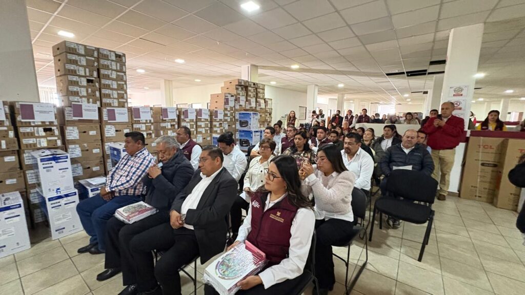 IHEA fortalece sus coordinaciones con nuevo equipamiento tecnológico y mobiliario