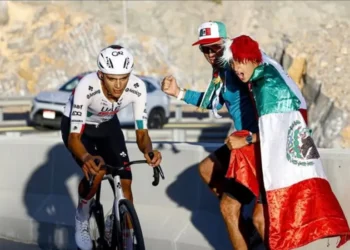 Isaac del Toro, a una etapa de ganar el Tour de la UAE