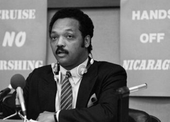 Muere Jesse Jackson, defensor de los derechos civiles y compañero de Martin Luther King.