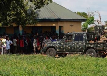 Hombres armados asesinan a más de 45 personas en Nigeria