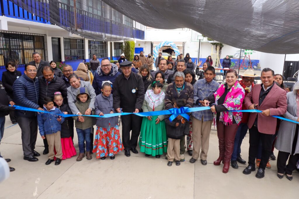 Natividad Castrejón reinaugura Centro de Atención Múltiple en Cuautepec