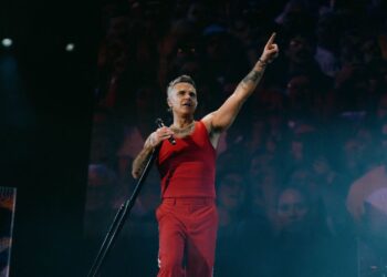 Robbie Williams anuncia concierto en México con gira “Britpop”.