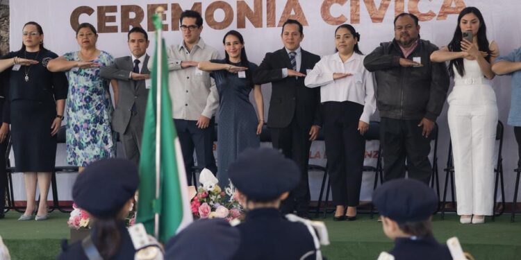 Michelle Núñez conmemora el 201 Aniversario de la erección de Valle de Bravo