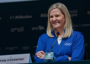 COI excluye de Juegos Olímpicos la participación de mujeres transgénero.