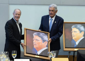 Federación Mexicana de Futbol reconoce el legado de Alberto de la Torre