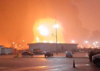 Tras incendio en Dos Bocas, Pemex informa la muerte de cinco personas.