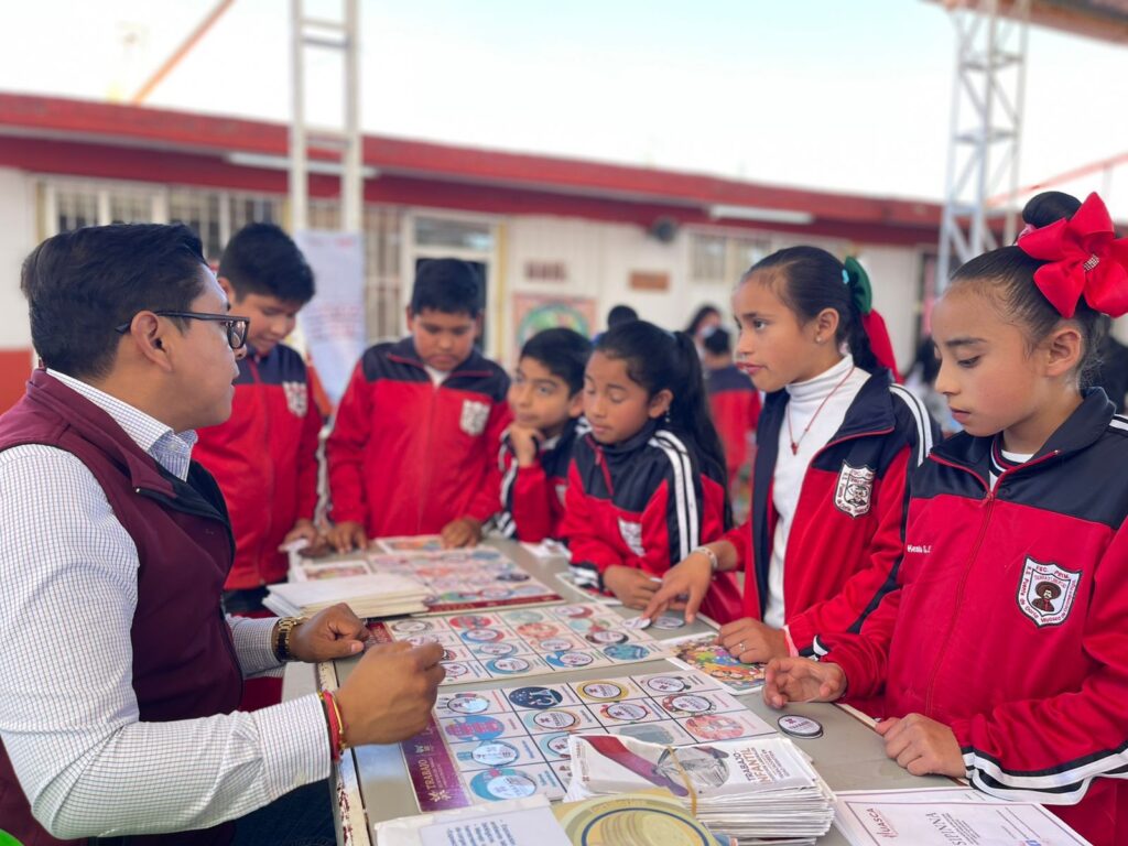 la Secretaría de Educación Pública de Hidalgo (SEPH), encabezada por Natividad Castrejón Valdez, ha beneficiado a 2 mil 738 integrantes de la comunidad educativa en Hidalgo .