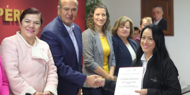 Natividad Castrejón encabeza instalación del Comité Estatal de Formación Continua