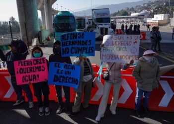 ¡Caos en la México-Cuernavaca! Reabren autopista tras bloqueo por falta de agua