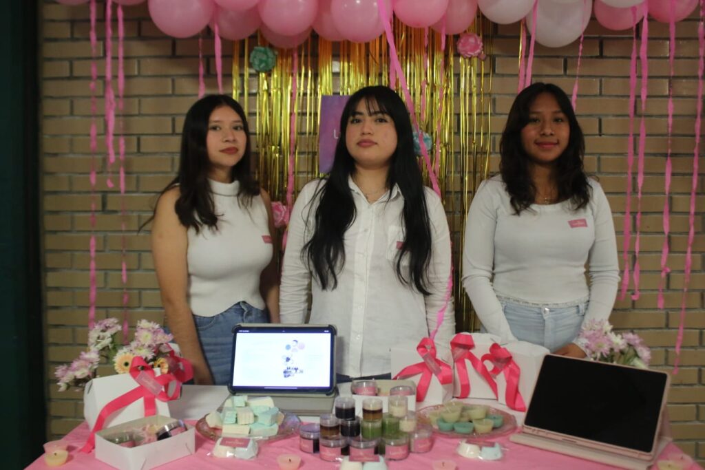 Estudiantes de la UTSH presentan proyectos de negocio en “Expocosto”