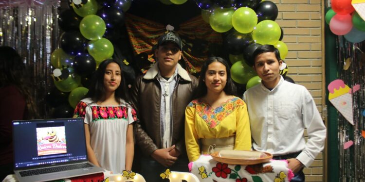 Estudiantes de la UTSH presentan proyectos de negocio en “Expocosto”