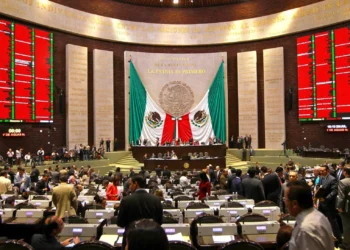 ¿Será posible? Buscan que legisladores trabajen 48 horas semanales