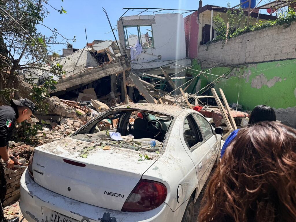 Explosión deja varios lesionados y daños materiales en Coacalco, Edomex
