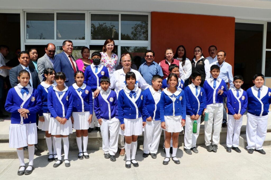 ● Estas acciones reflejan el compromiso del gobierno de Hidalgo con el fortalecimiento de la educación pública: Natividad Castrejón.