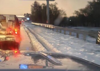 Granizada cubre de blanco la autopista México-Pachuca