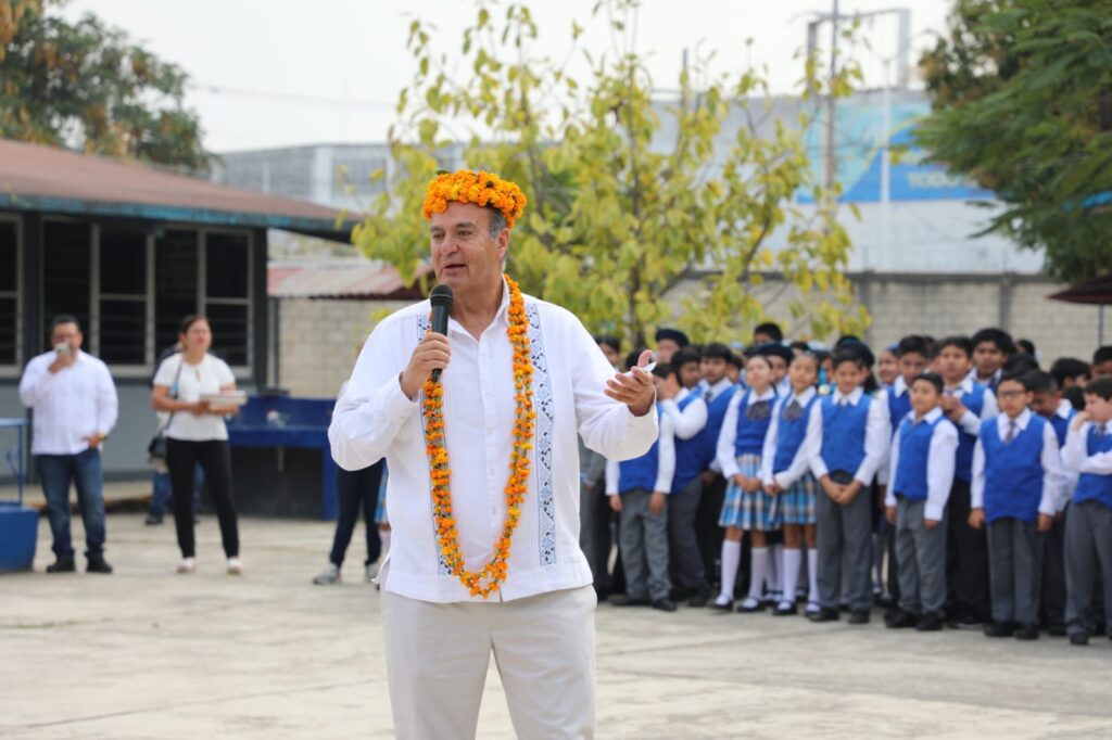 Fortalecen educación en Huejutla con inversión superior a 24 mdp