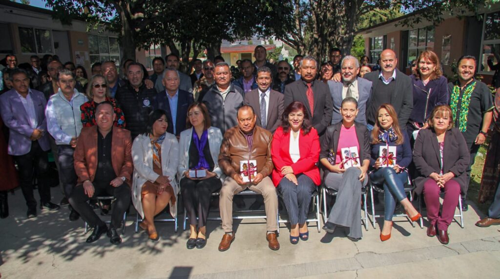 Hidalgo fortalece formación docente con entrega de equipamiento