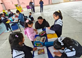 Biblio Aula Móvil lleva lectura y ciencia a comunidades escolares de Hidalgo