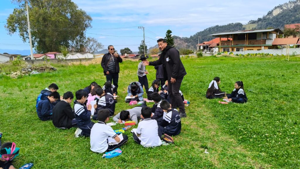 Biblio Aula Móvil lleva lectura y ciencia a comunidades escolares de Hidalgo