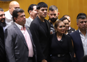 Diputados reconocen al "Bogueto" por su labor contra las adicciones.