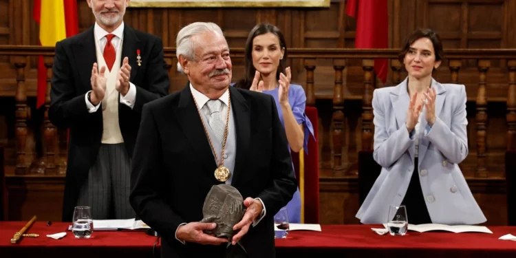 Gonzalo Celorio, séptimo escritor mexicano galardonado con Premio Cervantes