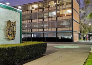 ¡Indignante! Alumnos del IPN denuncian suspensión de becas en Reino Unido.